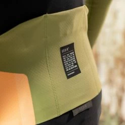 Maillot Manche Longue Gobik Cobble Blend Leaf Homme 2023 -Vélos Populaire Magasin maillot cobble blend hombre leaf cold 2023 gobik 4 700x700 4
