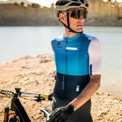 Maillot Manches Courtes Gobik Stark Cobalt Homme 83 Maillot Manches Courtes Gobik Stark Cobalt Homme -Vélos Populaire Magasin maillot hombre stark cobalt gobik warm series22 4 700x700 8