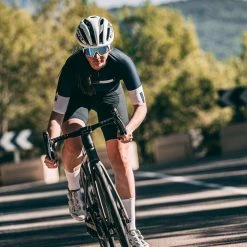 Maillot Manche Courte Gobik Infinity Midnight Unisex -Vélos Populaire Magasin maillot unisex infinity midnight gobik warm series22 4 700x700 1